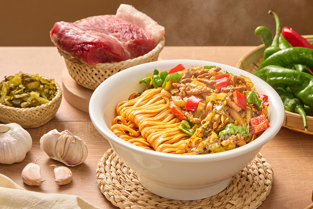 酸菜肉丝干拌面