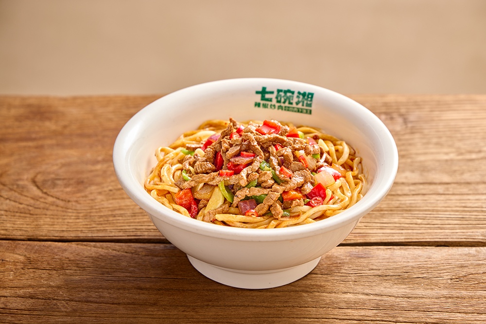 爆炒牛肉丝拌面